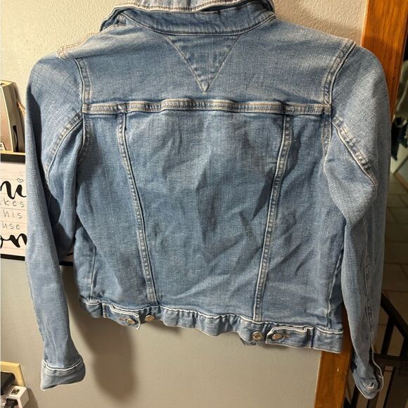 Tommy Hilfiger Cropped Jean Jacket Size XS Light Wash - Picture 8 of 12